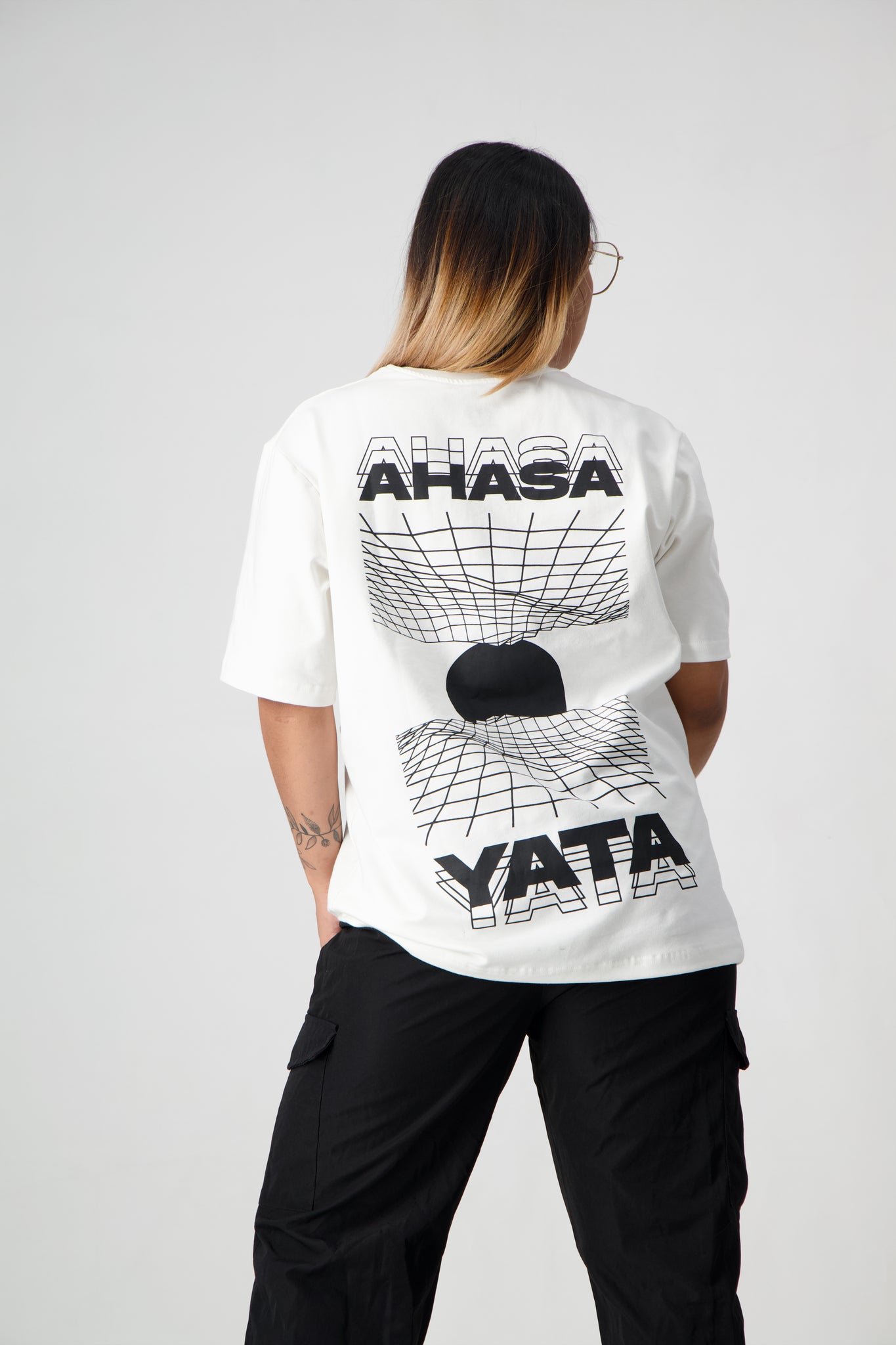 Ahasa Yata - White